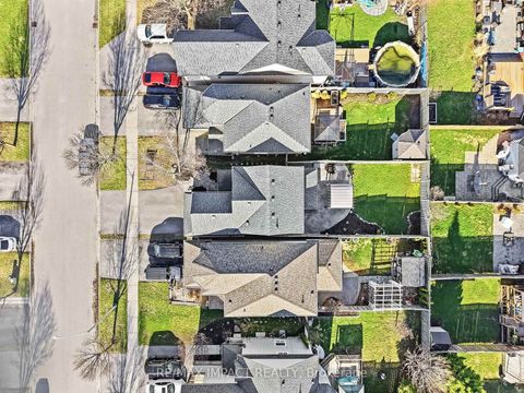 Photo 39 at 31 Shipley Avenue, Newcastle, Clarington