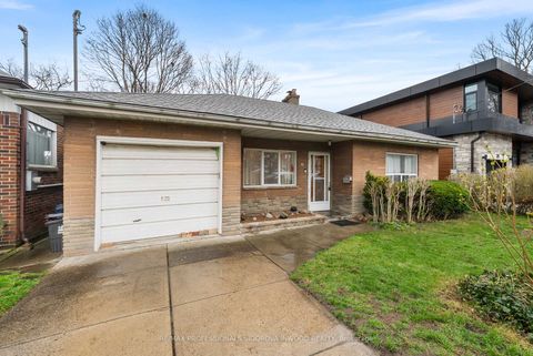 Photo 1 at 30 Rambert Crescent, Swansea, Toronto