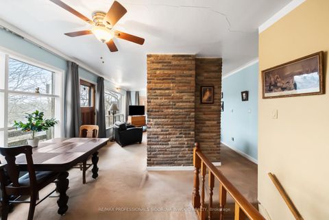 Photo 5 at 30 Rambert Crescent, Swansea, Toronto