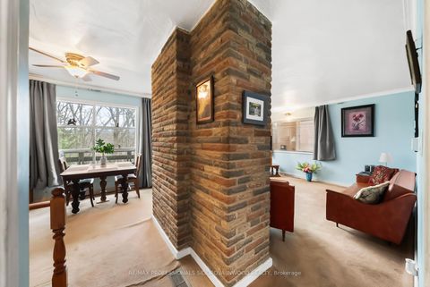 Photo 7 at 30 Rambert Crescent, Swansea, Toronto