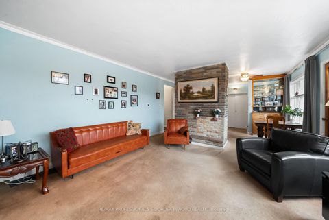 Photo 16 at 30 Rambert Crescent, Swansea, Toronto