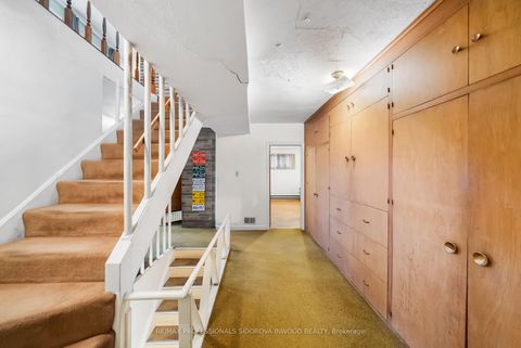 Photo 25 at 30 Rambert Crescent, Swansea, Toronto