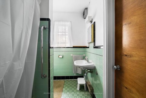 Photo 35 at 30 Rambert Crescent, Swansea, Toronto