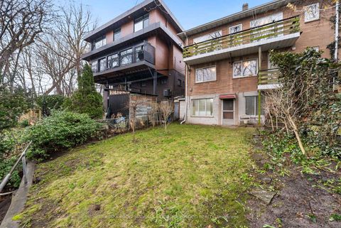 Photo 42 at 30 Rambert Crescent, Swansea, Toronto