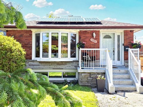 Photo 2 at 50 Elinor Avenue, Maryvale, Toronto