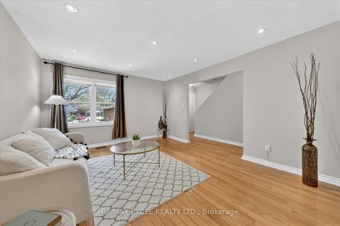 Photo 4 at 18 Scotney Grove, Malvern, Toronto