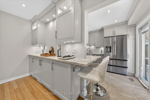 Photo 9 at 18 Scotney Grove, Malvern, Toronto