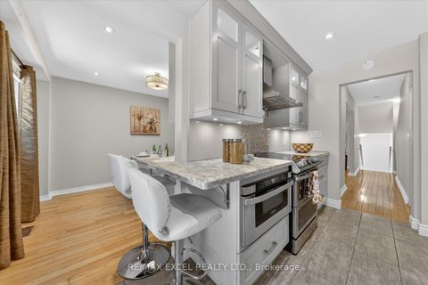 Photo 10 at 18 Scotney Grove, Malvern, Toronto