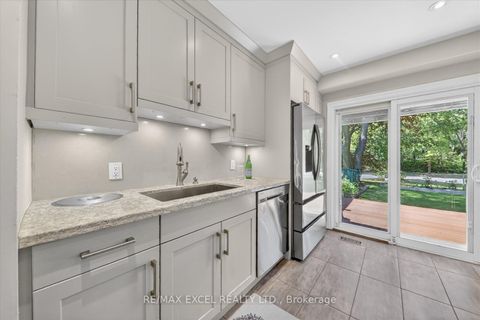 Photo 13 at 18 Scotney Grove, Malvern, Toronto
