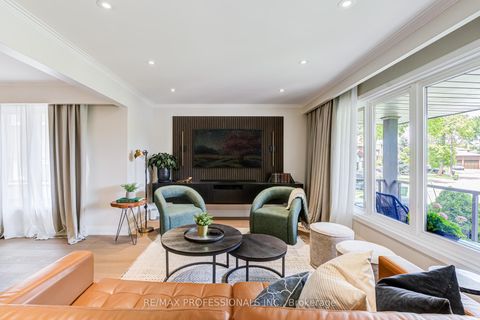 Photo 4 at 3 Burin Court, West Deane, Toronto