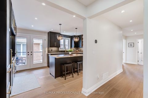Photo 11 at 3 Burin Court, West Deane, Toronto