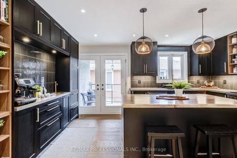 Photo 12 at 3 Burin Court, West Deane, Toronto