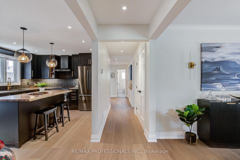 Photo 17 at 3 Burin Court, West Deane, Toronto