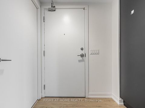 Photo 6 at 1615 - 85 Wood Street, Yonge Corridor, Toronto