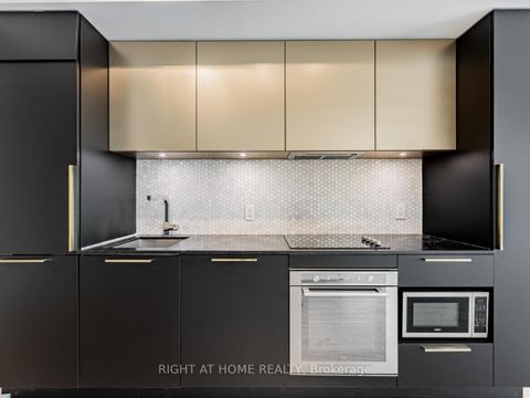 Photo 11 at 1615 - 85 Wood Street, Yonge Corridor, Toronto