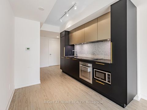 Photo 13 at 1615 - 85 Wood Street, Yonge Corridor, Toronto