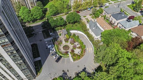 Photo 3 at 701 - 5 Kenneth Avenue, Willowdale East, Toronto