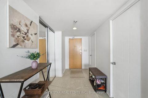 Photo 9 at 701 - 5 Kenneth Avenue, Willowdale East, Toronto