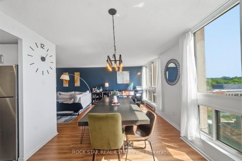 Photo 11 at 701 - 5 Kenneth Avenue, Willowdale East, Toronto