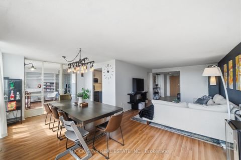 Photo 15 at 701 - 5 Kenneth Avenue, Willowdale East, Toronto