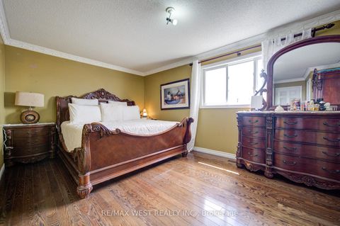 Photo 14 at 11 Danilack Court, Milliken, Toronto