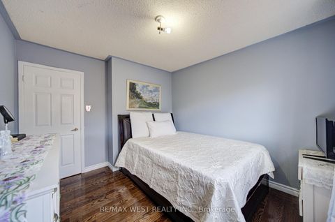 Photo 17 at 11 Danilack Court, Milliken, Toronto
