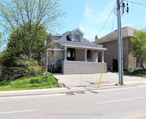 Photo 2 at 269 Prospect Street, College Manor, Newmarket