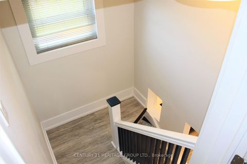 Photo 10 at 269 Prospect Street, College Manor, Newmarket