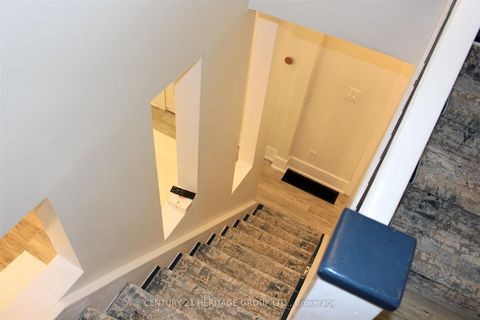 Photo 11 at 269 Prospect Street, College Manor, Newmarket