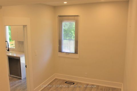 Photo 13 at 269 Prospect Street, College Manor, Newmarket