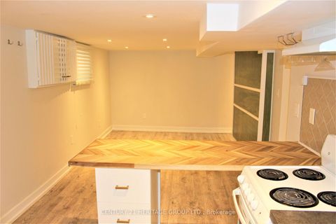 Photo 19 at 269 Prospect Street, College Manor, Newmarket