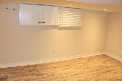 Photo 21 at 269 Prospect Street, College Manor, Newmarket