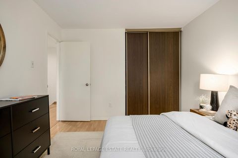 Photo 17 at 78 - 270 Timberbank Boulevard, L'Amoreaux, Toronto