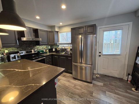 Photo 5 at 6 - 4277 Lawrence Avenue E, West Hill, Toronto