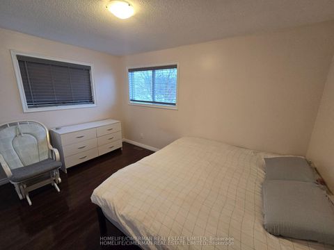 Photo 8 at 6 - 4277 Lawrence Avenue E, West Hill, Toronto