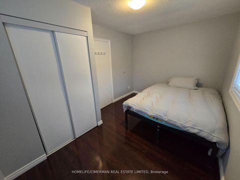 Photo 11 at 6 - 4277 Lawrence Avenue E, West Hill, Toronto
