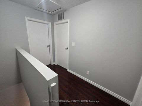 Photo 12 at 6 - 4277 Lawrence Avenue E, West Hill, Toronto