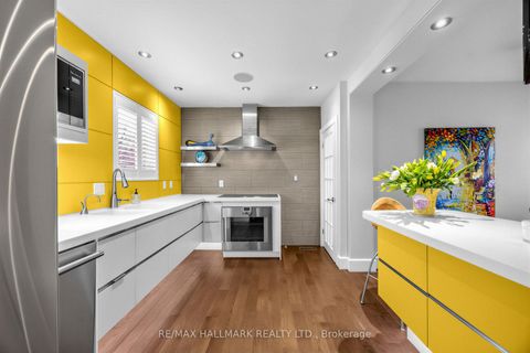 Photo 12 at 86 Binswood Avenue, East York, Toronto