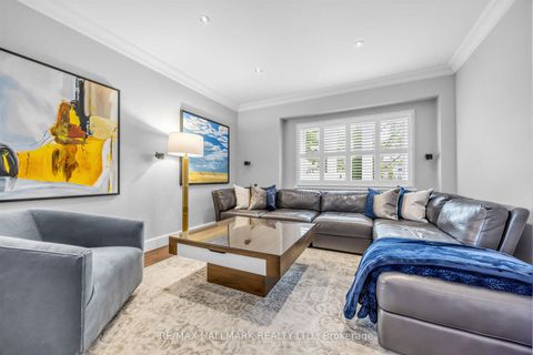Photo 20 at 86 Binswood Avenue, East York, Toronto
