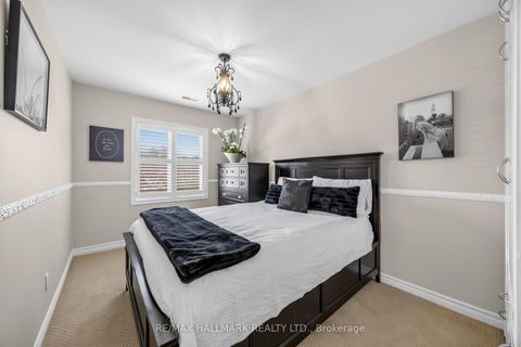 Photo 22 at 86 Binswood Avenue, East York, Toronto