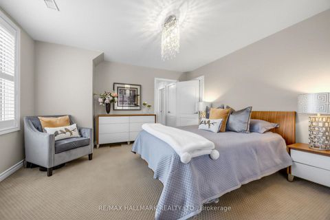 Photo 26 at 86 Binswood Avenue, East York, Toronto