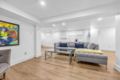 Photo 33 at 86 Binswood Avenue, East York, Toronto