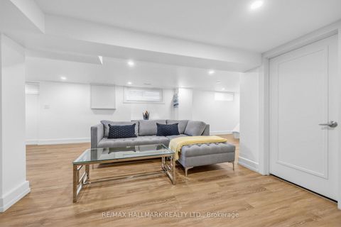 Photo 34 at 86 Binswood Avenue, East York, Toronto