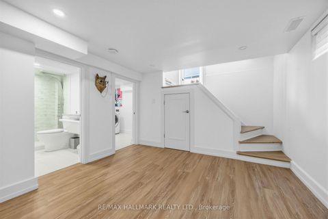 Photo 36 at 86 Binswood Avenue, East York, Toronto