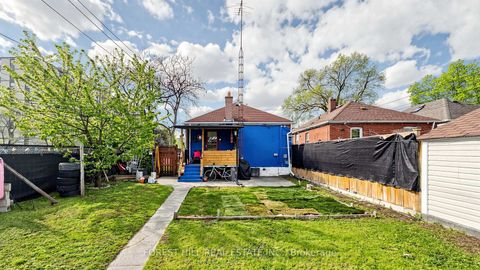Photo 3 at 2 Ellins Avenue, Smythe, Toronto