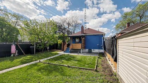 Photo 4 at 2 Ellins Avenue, Smythe, Toronto