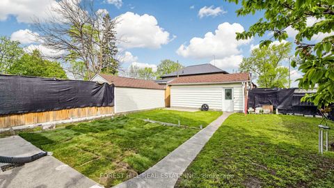 Photo 6 at 2 Ellins Avenue, Smythe, Toronto