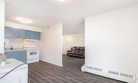Photo 5 at 517 - 4673 Jane Street, Black Creek, Toronto
