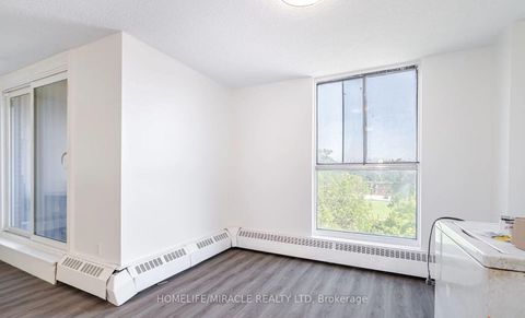 Photo 6 at 517 - 4673 Jane Street, Black Creek, Toronto
