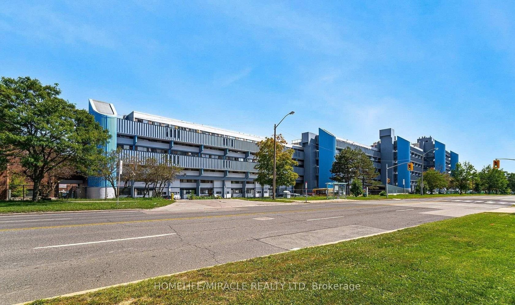 517 - 4673 Jane Street, Black Creek, Toronto 